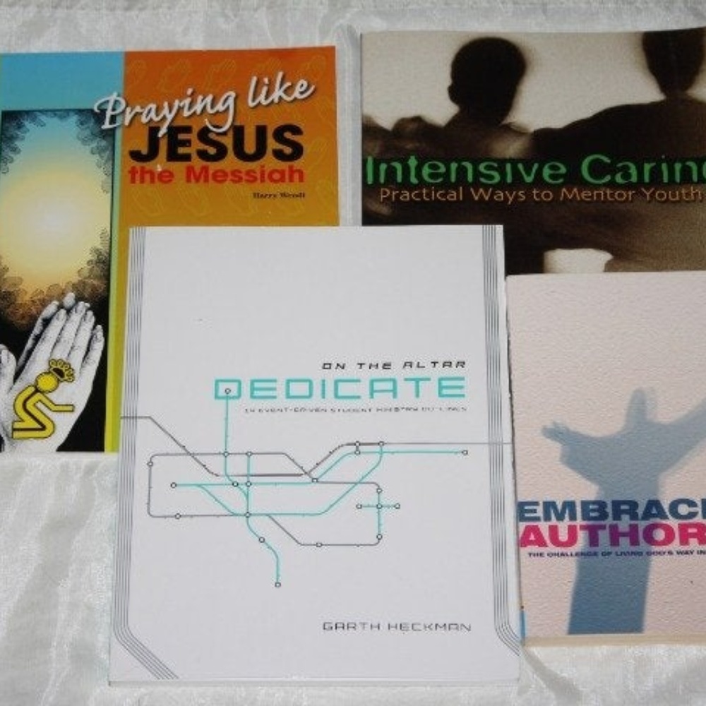 🙌 Modern Christian Youth Books · 5-Piece Paperback Bundle (b.i.)